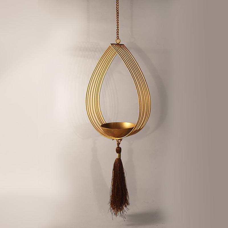 Classy Waterdrop Golden Hanging Tlight Holder Large