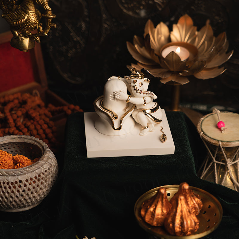Divine Ganesha with Shivling Idol