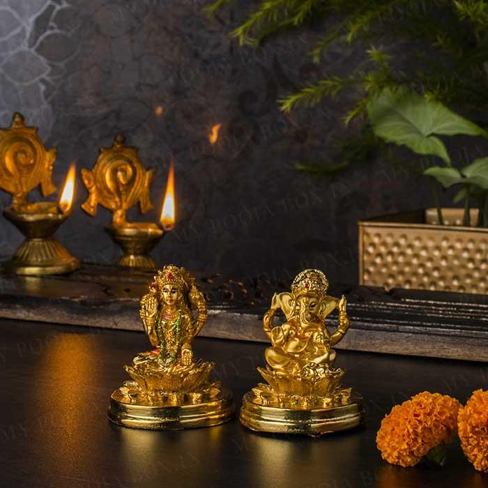 Laxmi Ganesh Idol on Lotus Base